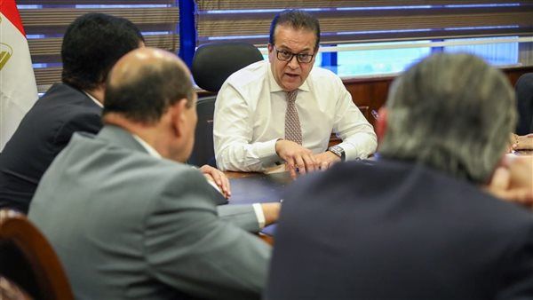 وزير الصحة يستقبل ممثلي الجمعية المصرية لجراحة الأوعية الدموية والتداخلية لبحث سبل التعاون