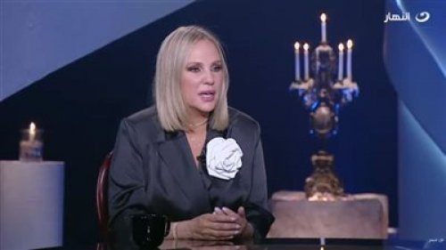 مواجهة بين شيخ العرافين وشيرين رضا: خبطتي راجل بعربيتك في أمريكا وجيتي على مصر