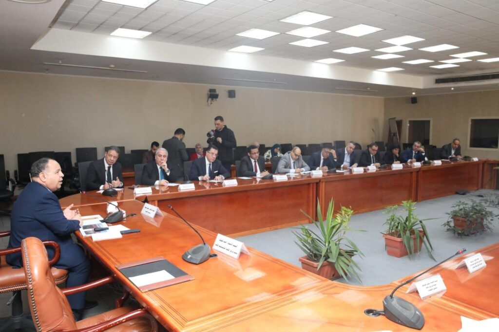 وزير المالية: 14.5 مليار دولار إجمالي قيمة السلع والبضائع…