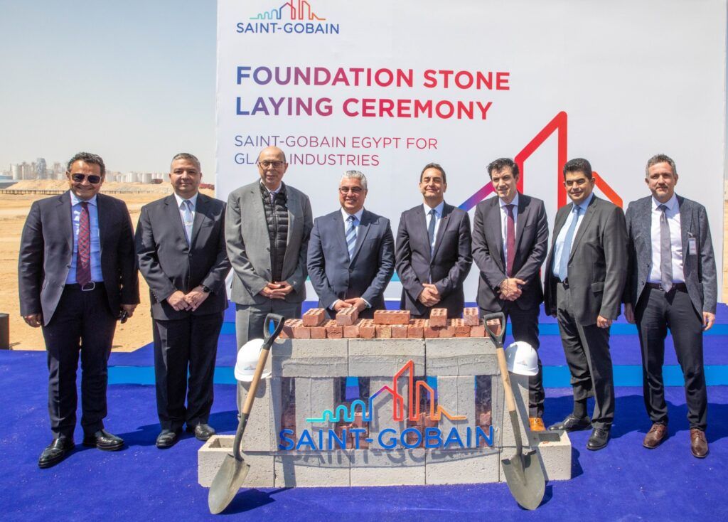 سان جوبان الفرنسية تدشن مصنعا لإنتاج الزجاج بالسخنة…