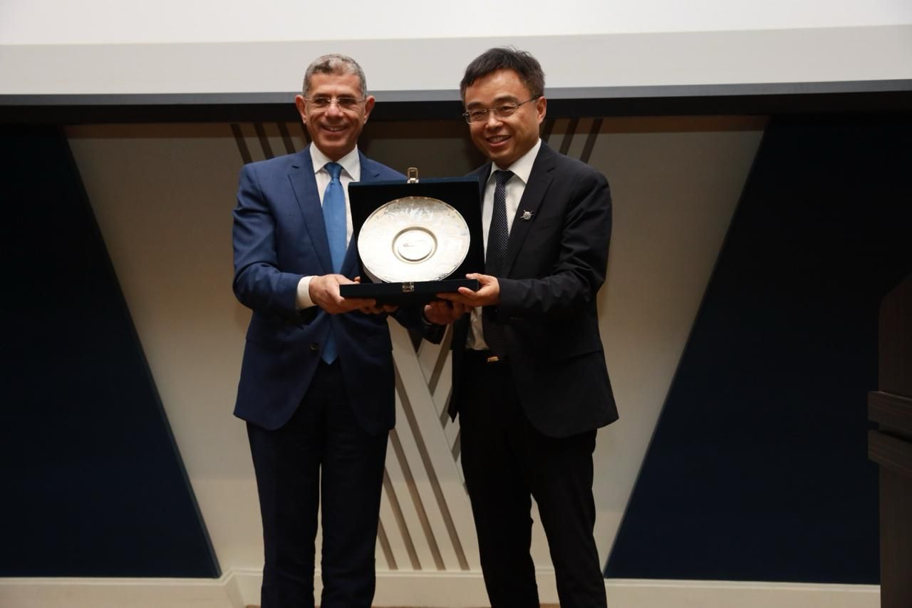 مصر والصين يوقعان بروتوكول تشغيل القمر الصناعي "مصر سات 2".. "صور"