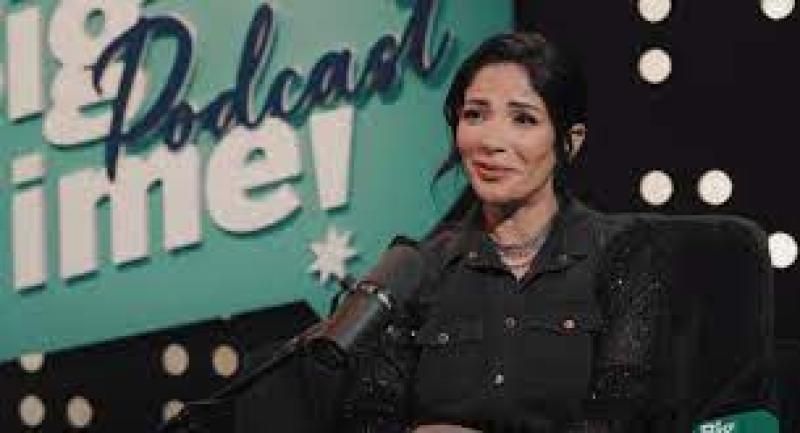 منى زكي تكشف عن لجوئها للمتخصصين لمساعدتها في التعامل مع ابنها الثاني