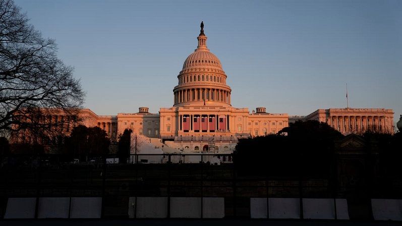 الكونجرس الأمريكي يتجنب إغلاق الحكومة ويقر مشروع ميزانية بـ…