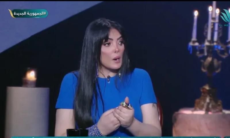 حورية فرغلي تحكي معاناتها مع الجن.. وبسمة وهبة: أنتِ ملبوسة
