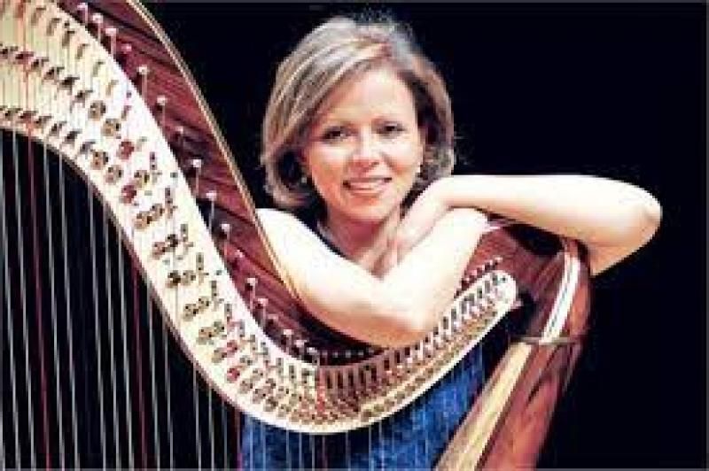 الليلة.. عازفة الهارب منال محيي الدين تحيي حفلا في قبة الغوري