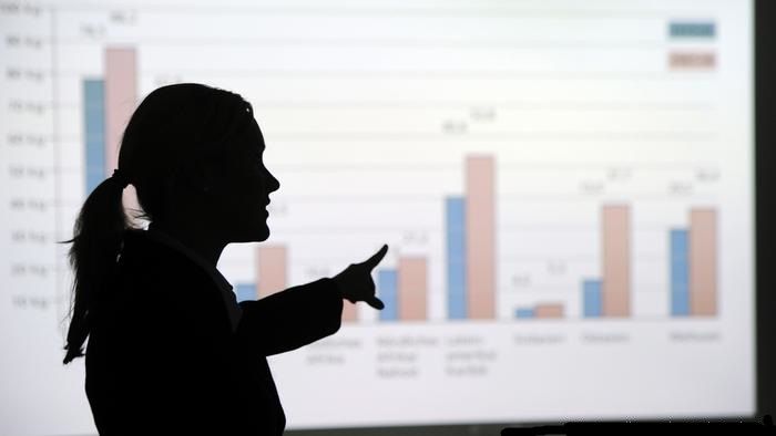 في استطلاع دوت الخليج.. 55.8% يوافقن على أن بيئة العمل في مصر…