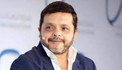 مرض محمد هنيدي .. الطبيب المعالج يصدم متابعيه بهذا النبأ