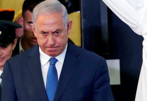نتنياهو مصاب بالفتاق