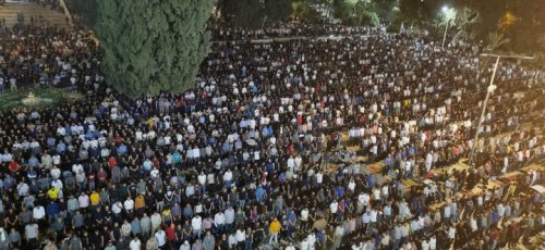 200 ألف مصلٍّ يؤدون العشاء والتراويح بالمسجد الأقصى