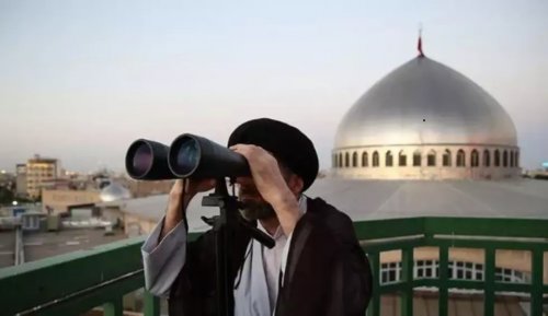 إيران تعلن الأربعاء أول أيام العيد