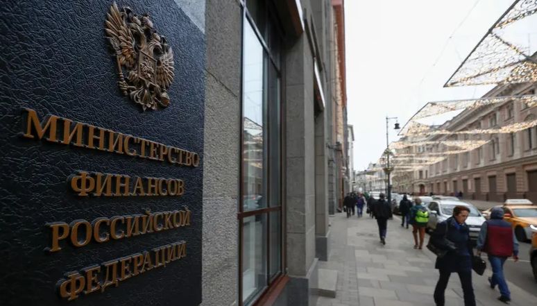 عجز ميزانية روسيا يتراجع إلى 6.56 مليار دولار بدعم ارتفاع…