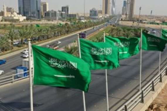 بينهم يمنيين..السلطات السعودية تلقي القبض على مقيمين في المملكه والسبب صادم