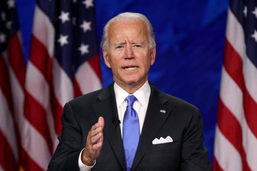 بايدن يقطع عطلته ويعود للبيت الأبيض نظرًا لتوتر الأوضاع