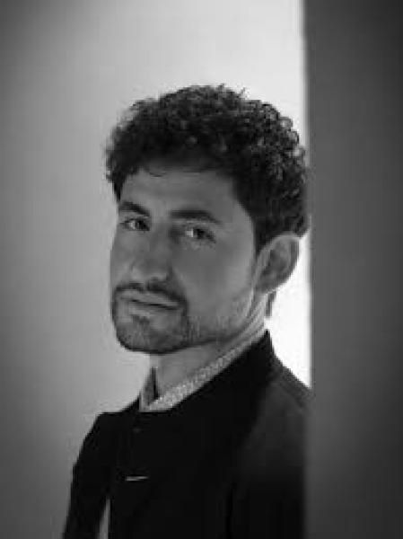 ننشر تفاصيل فيلم Giant لـ ”أمير المصري”