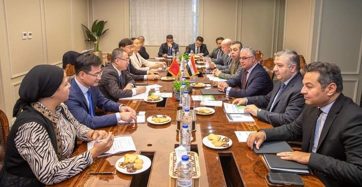 اقتصادية قناة السويس تستقطب استثمارات بقيمة 894 مليون دولار…