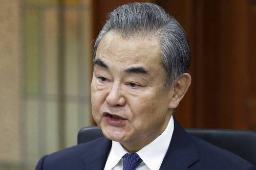 الصين تدعو جميع الأطراف في غزة إلى ضبط النفس