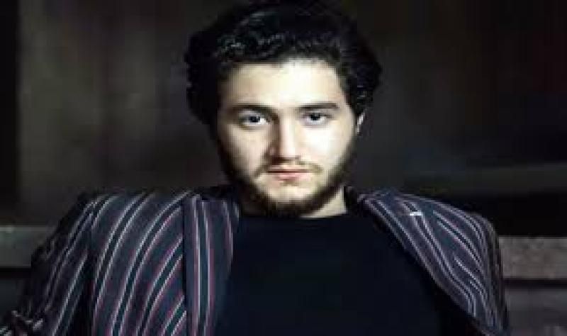 أحمد مالك يتعاقد على ”ورد على فل وياسمين” بجانب مي عمر