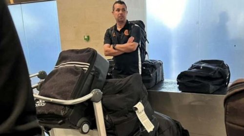 احتجاز فريق كروي مغربي في مطار جزائري يفاقم التوتر بين البلدين