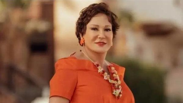 لبلبة تتبرع بفستانها من "الشيطانة التي أحبتني" بمزاد خيري في بأمريكا