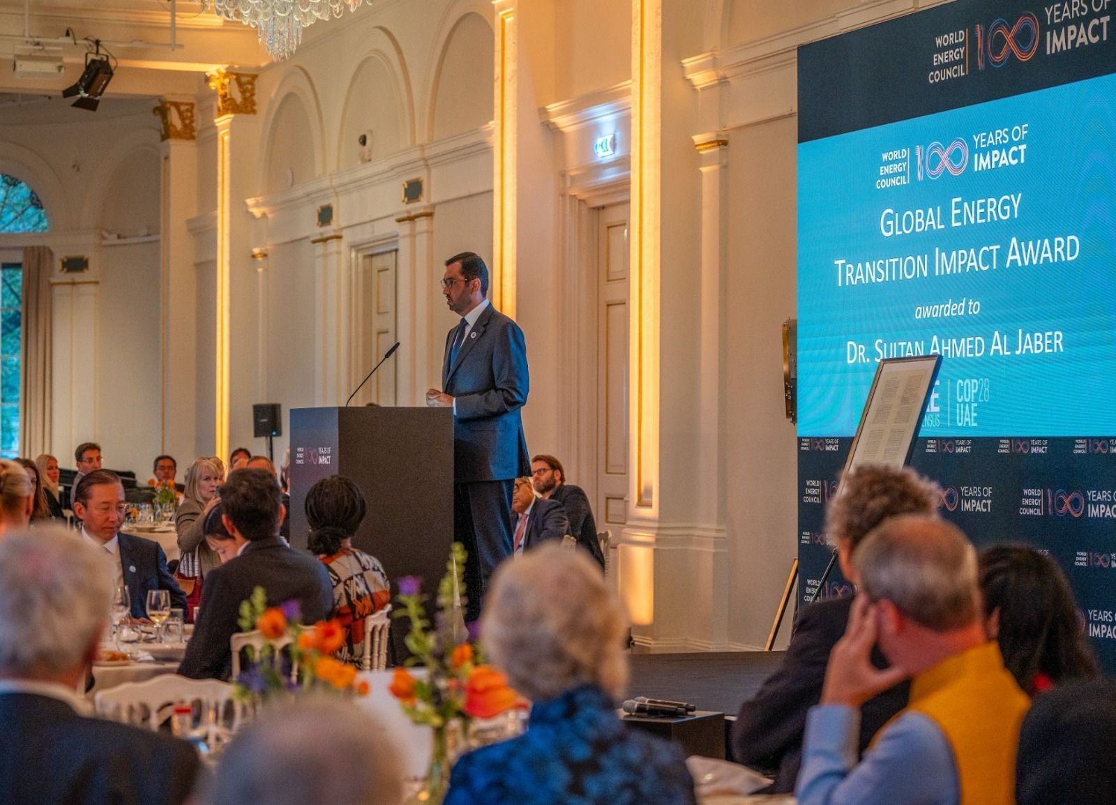 رئيس COP28 يتسلم جائزة التأثير الإيجابي من “مجلس الطاقة العالمي”