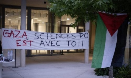 الاحتجاجات تصل الجامعات الفرنسية .. محتجون أمام السوربون