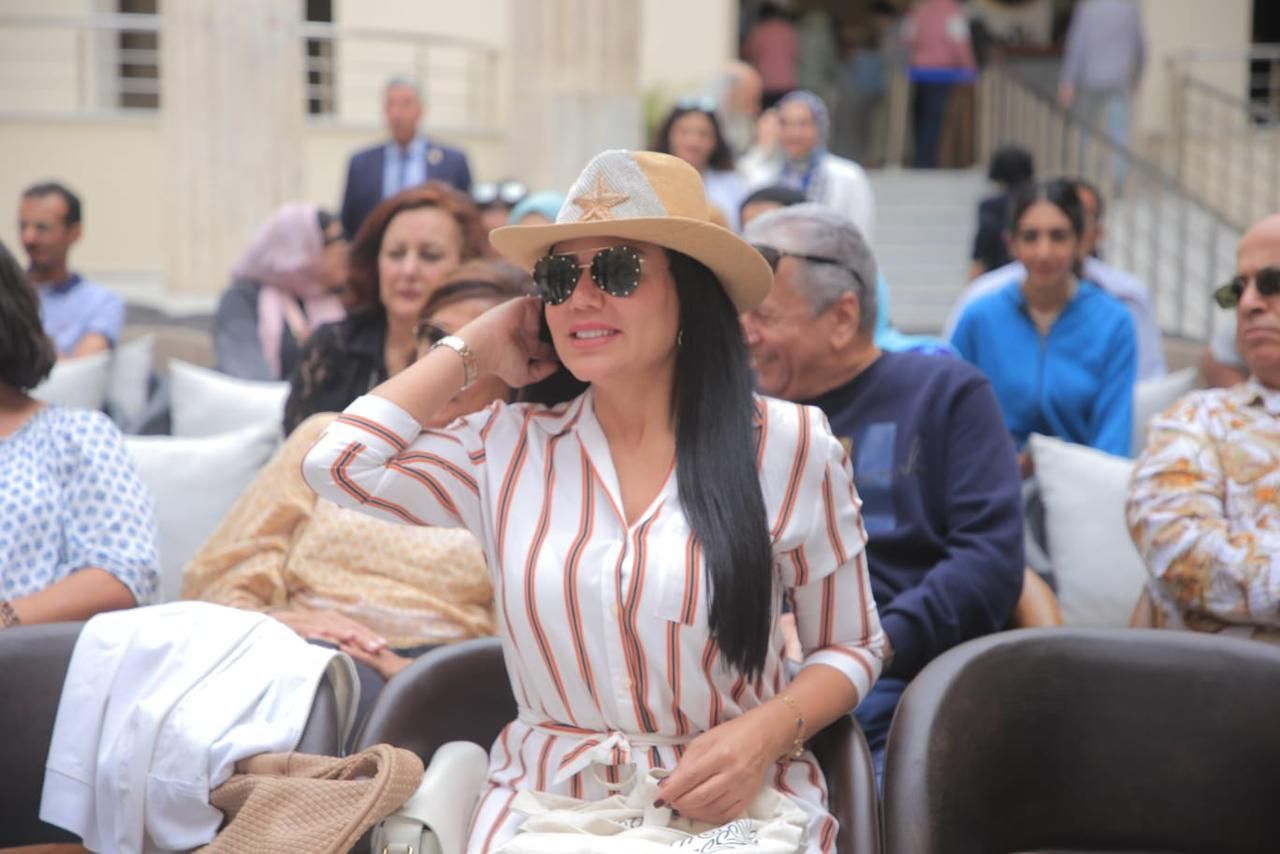 سيد رجب:انطلقت من فرقة الورشة المسرحية ومسارح الشركات منبع المواهب