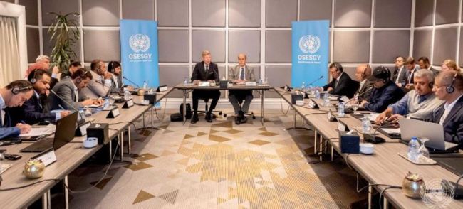 الكشف عن اخر التطورات بشأن صرف المرتبات في مناطق سيطرة الحوثي