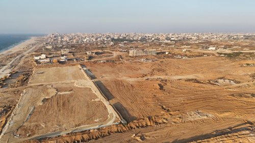 صور وفيديو للرصيف الأمريكي بغزة وميرزا:الهدف سرقة الغاز