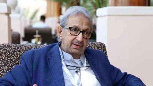 الجمهور يطالب بعمل فيلم يتناول حياة نور الشريف