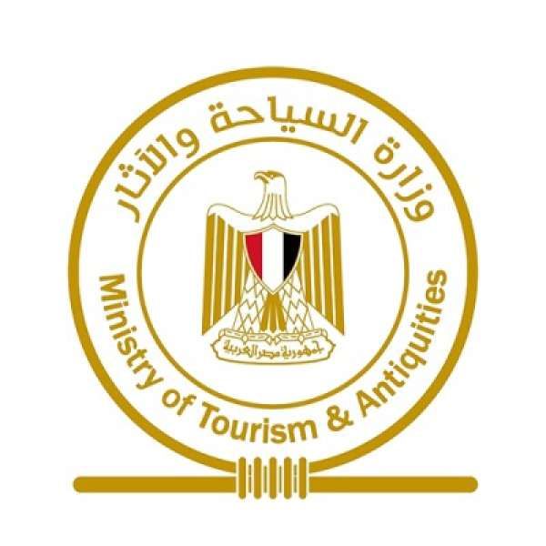 وزارة السياحة والآثار ترصد مجموعات من المواطنين متجهين للمملكة العربية السعودية بتأشيرات...