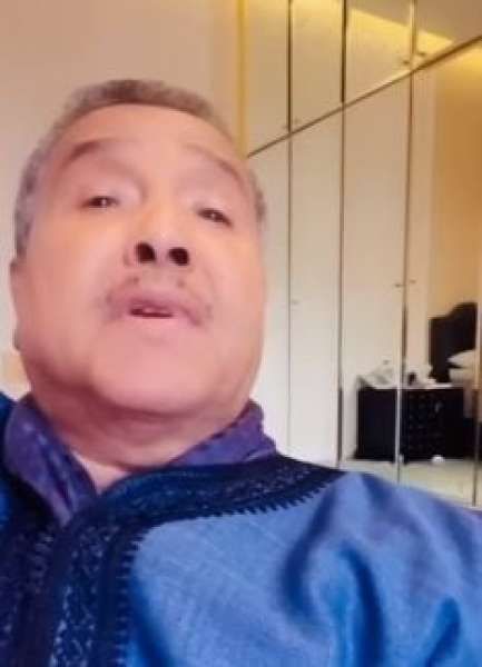 أول مقطع فيديو لـ محمد عبده بمنزله.. بعد إصابته بالسرطان