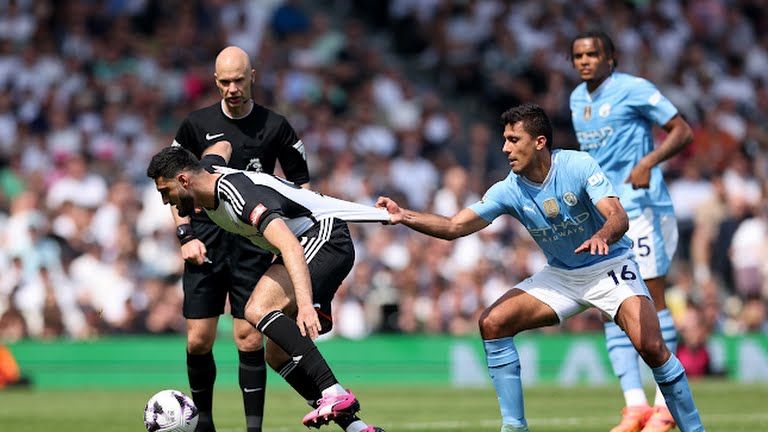 ملخص أخبار الرياضة اليوم.. الأهلي يهزم المحلة والهلال يتوج بدوري روشن والشحات ينفي الخلاف مع محاميه