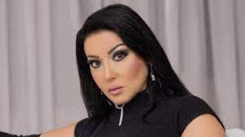 سمية الخشاب في قسم الهرم.. والنيابة تتولى التحقيق