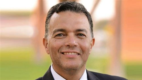 مجلس الوزراء ينعى الدكتور هشام عرفات