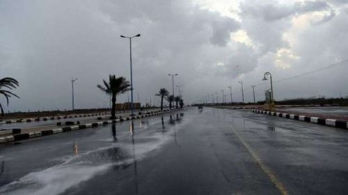 "الأرصاد السعودية تُصدر تحذيرًا أحمرًا بالخط العريض لسكان منطقة عسير!"