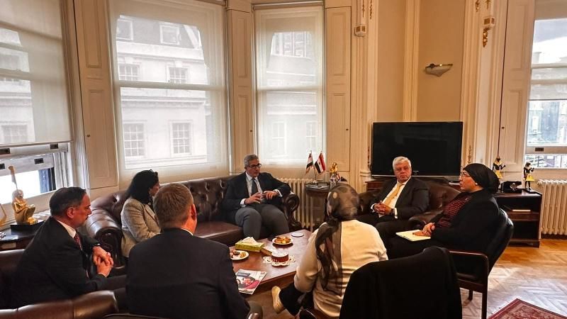 وزير التعليم العالي يبحث مع وفد جامعتي إسكس وباث البريطانية سُبل تعزيز...