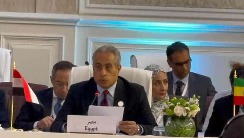وزير العمل يشارك في ”حوار الدوحة” عن تنقل الأيدي العاملة بين”الخليج” و”أفريقيا”