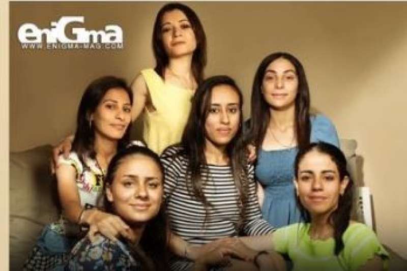 منى زكي تدعم فيلم رفعت عيني للسما