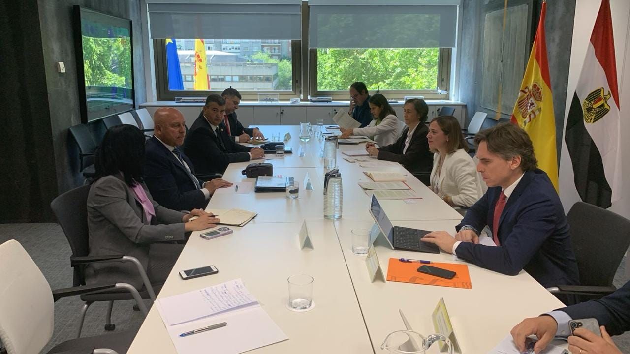 وزير النقل يبحث مع نظيره الأسباني تدعيم التعاون المشترك بين…