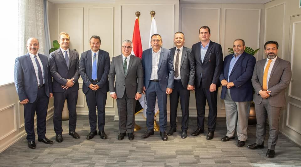 توقيع عقد حق انتفاع لمصنع إروغلو إيجيبت للملابس الجاهزة…