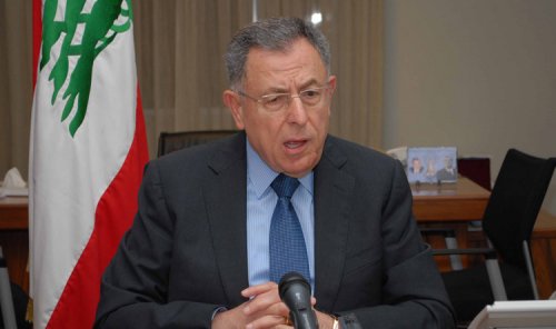 السنيورة:حزب الله بجر لبنان لمواجهة عسكرية مع إسرائيل