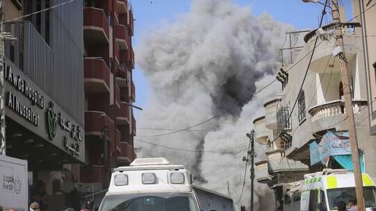 اتفرج مذيعة إسرائيلية تسخر من أسيرة استعادها الجيش الإسرائيلي من حماس في غزة وهذا ما حدث معها!