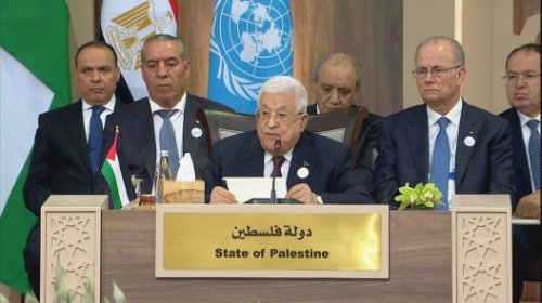 محمود عباس يطالب بتسليم معابر غزة للحكومة الفلسطينية