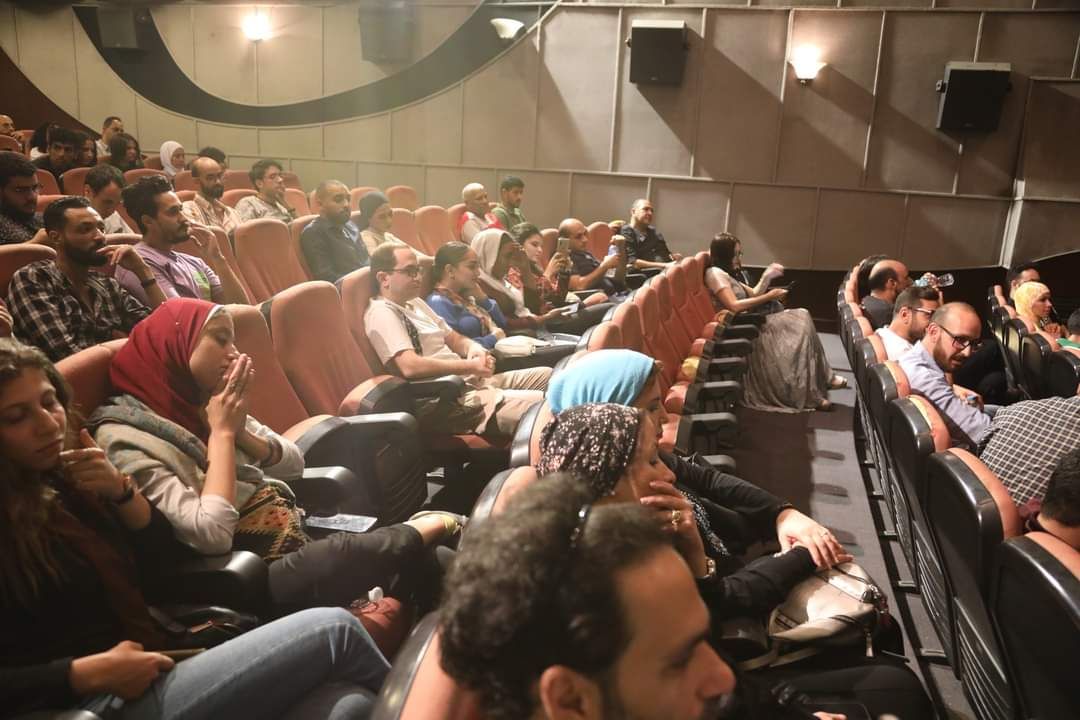 خالد يوسف أبرز حضور فعاليات نادي السينما أمس