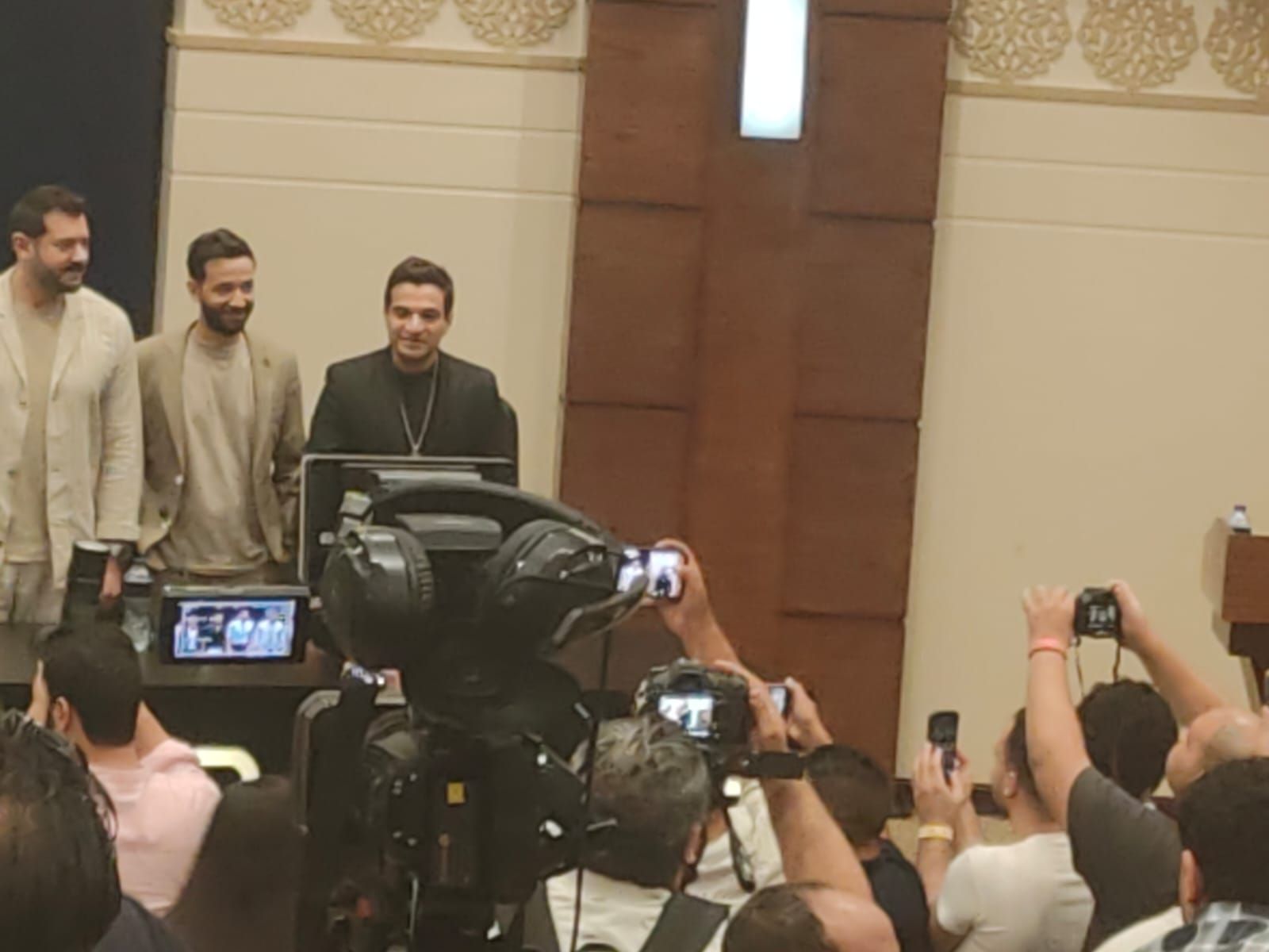 عمرو يوسف يحتفل بأولاد رزق 3 في المنارة وغدًا بداية العروض التجارية