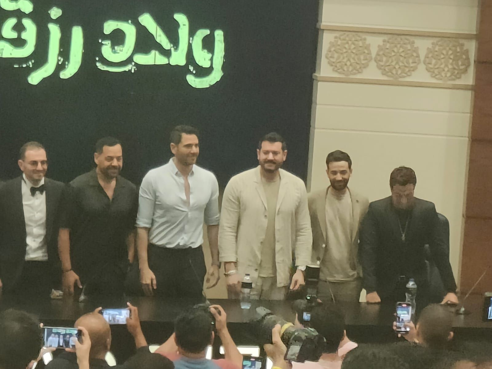 عمرو يوسف يحتفل بأولاد رزق 3 في المنارة وغدًا بداية العروض التجارية