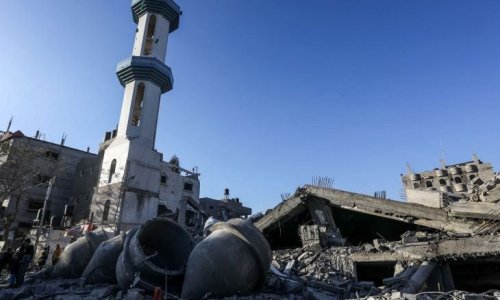 فيديو .. في أيام الحج .. مسجد معبر رفح يصبح مطبخًا لجنود الاحتلال