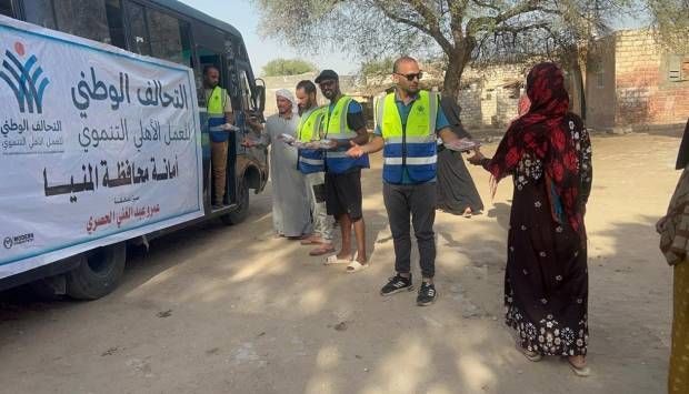 التحالف الوطني يبدأ توزيع لحوم الأضاحي على الأسر المستحقة بالمنيا (صور)