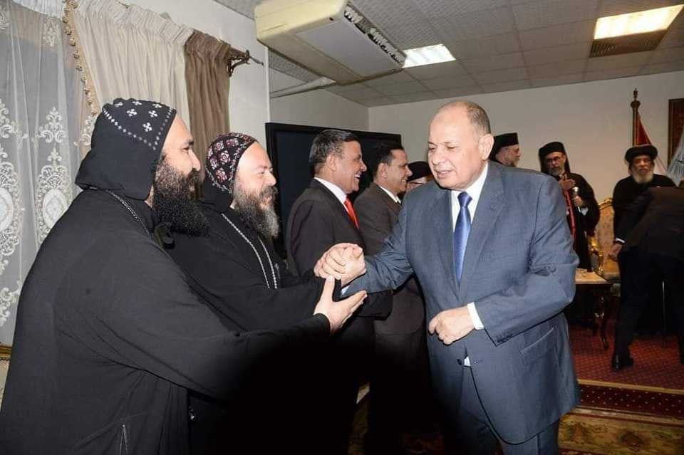 رهبان الدير المحرق يهنؤن محافظ أسيوط بعيد الأضحى