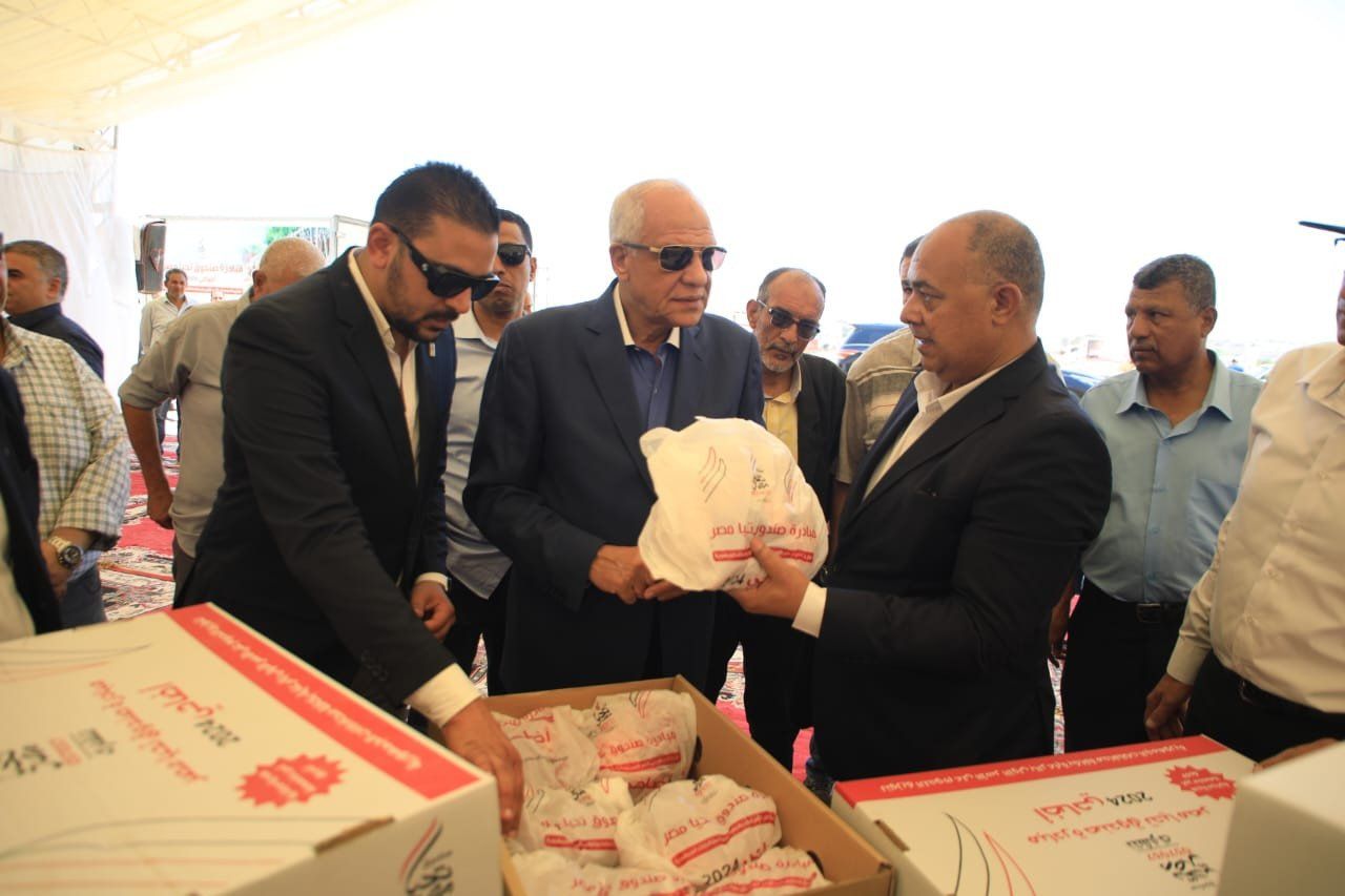 محافظ الجيزة يشهد توزيع 12.5 طن لحوم أضاحي على 6250 أسرة